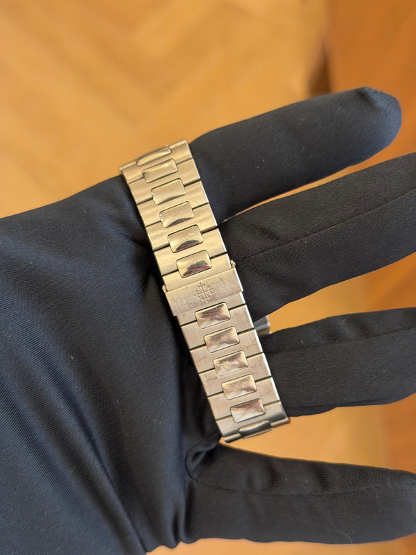 Patek Philippe Watch Patek Philippe Nautilus 5713/1G-010 - White Gold Diamond Bezel - Full Set - 2014