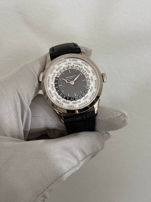 Patek Philippe Watch World Time 5230G - White Gold - Grey Dial - Full Set - 2020