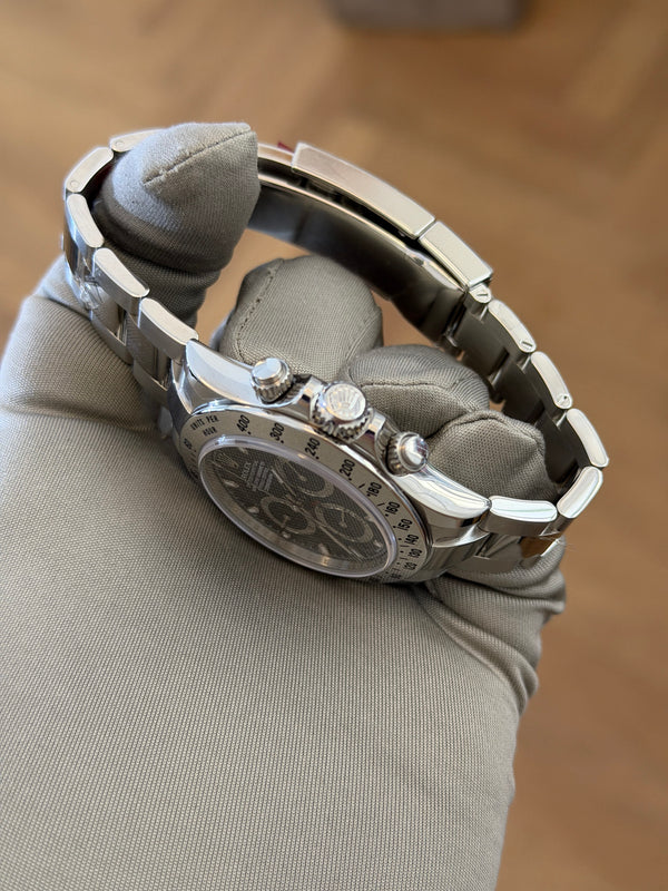 Rolex Cosmograph Daytona 116520 - Black Chromalight Dial - New Old Stock with Stickers (2015)