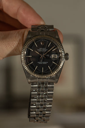 Rolex Datejust 1601 – Black Confetti Dial (ca. 1970)