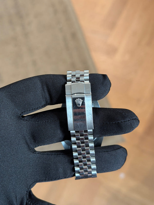 Rolex Watch Datejust 41 126334 - Blue Dial Jubilee - Full Set (2019)