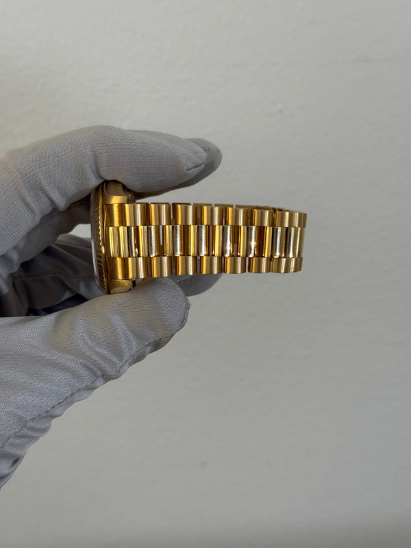 Rolex Watch Day-Date 36 18238 - Champagne Dial - Full-Length President - Box (1988)