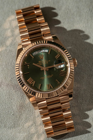 Rolex Day-Date 40 228235 – Everose Gold – Olive Green Dial – Full Set (2024)