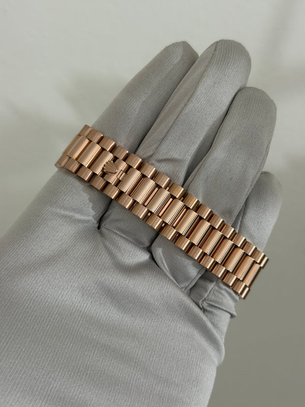 Rolex Watch Day-Date 40 228235 - Rose Gold - Sundust Baguette Dial - Full Set - 2020