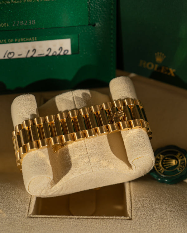 Rolex Day-Date 40 228238 – Champagne Diamond Dial – Full Set (2020)