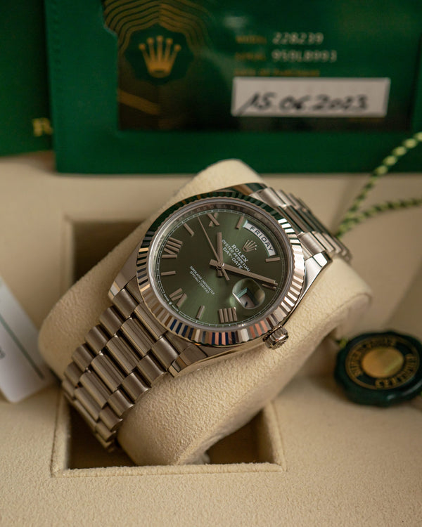 Rolex Watch Day-Date 40 228239 - White Gold Olive Green Roman - Full Set - 2023