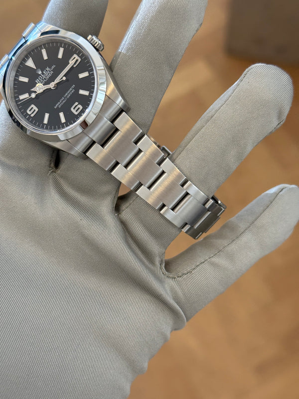 Rolex Explorer 36 124270 - Black Dial 3-6-9 - Full Set (2025)