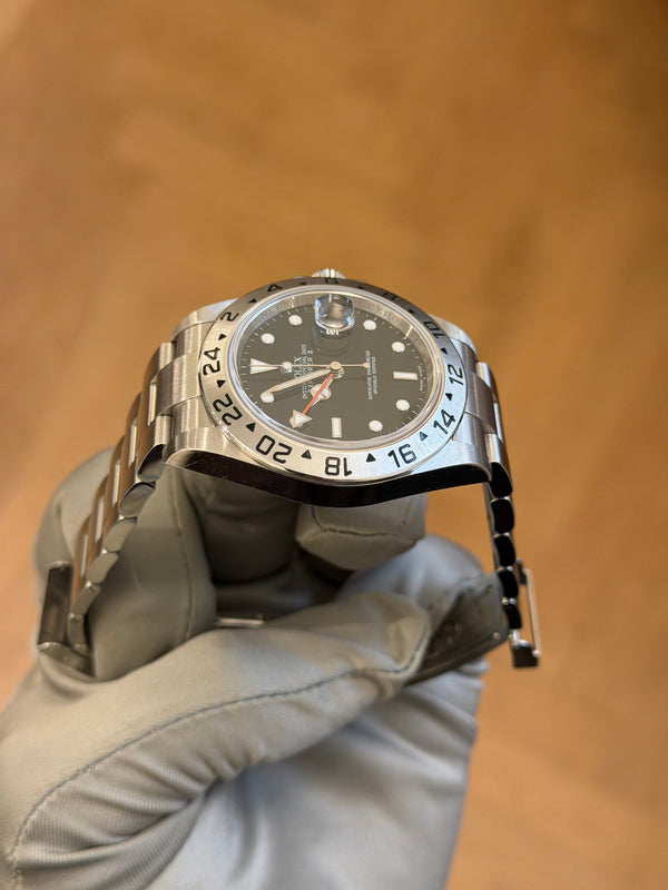 Rolex Explorer II 16570 - Black Dial - V Serial RRR 3186