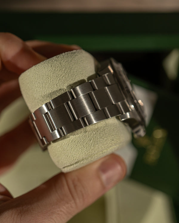 Rolex Explorer II 16570 – Box & Papers (2006)