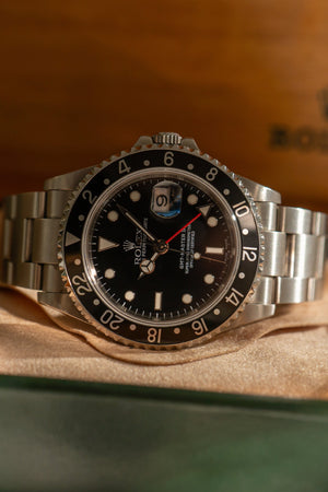 Rolex GMT-Master II 16710 - Black Bezel - Full Set (2005)