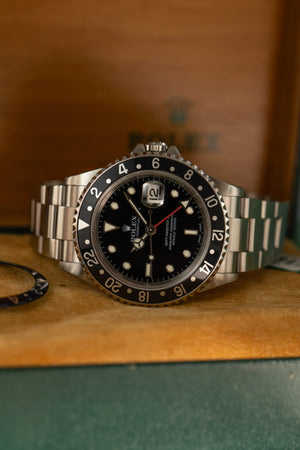 Rolex GMT-Master II 16710 - Pepsi & Black Bezel - Full Set (2004)