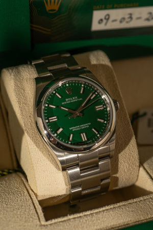 Rolex Oyster Perpetual 36 126000 – Green Dial – Full Set (2023)