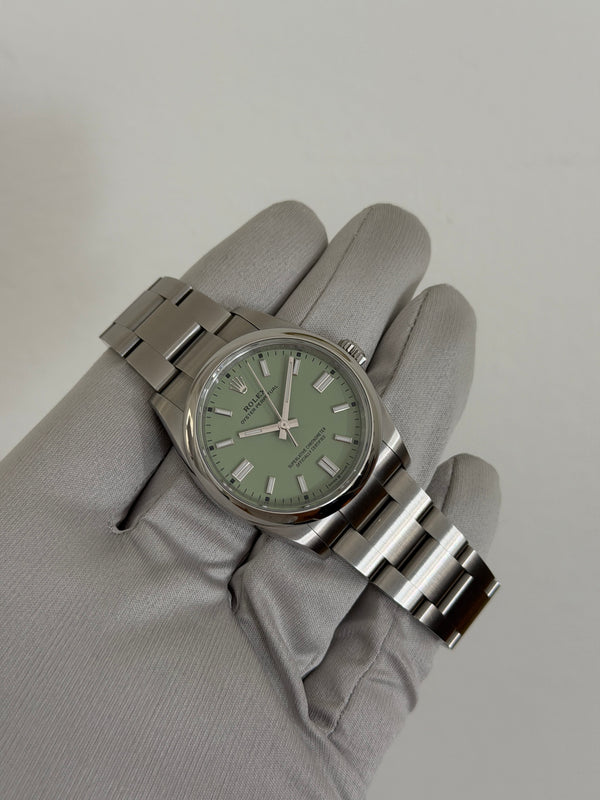 Rolex Watch Oyster Perpetual 36 126000 - Pistachio Green Dial - Full Set - 2025