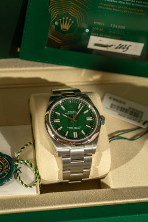 Rolex Oyster Perpetual 41 134300 – Green Dial – Full Set (2025)