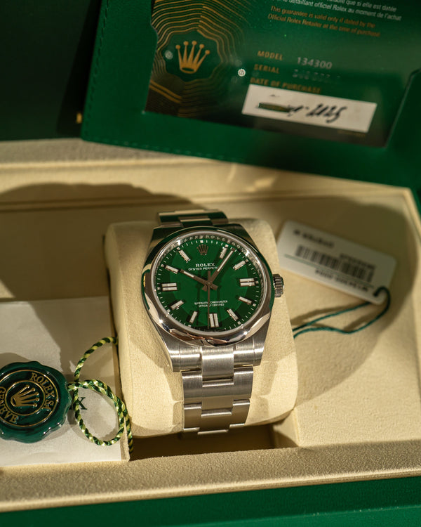 Rolex Oyster Perpetual 41 134300 – Green Dial – Full Set (2025)