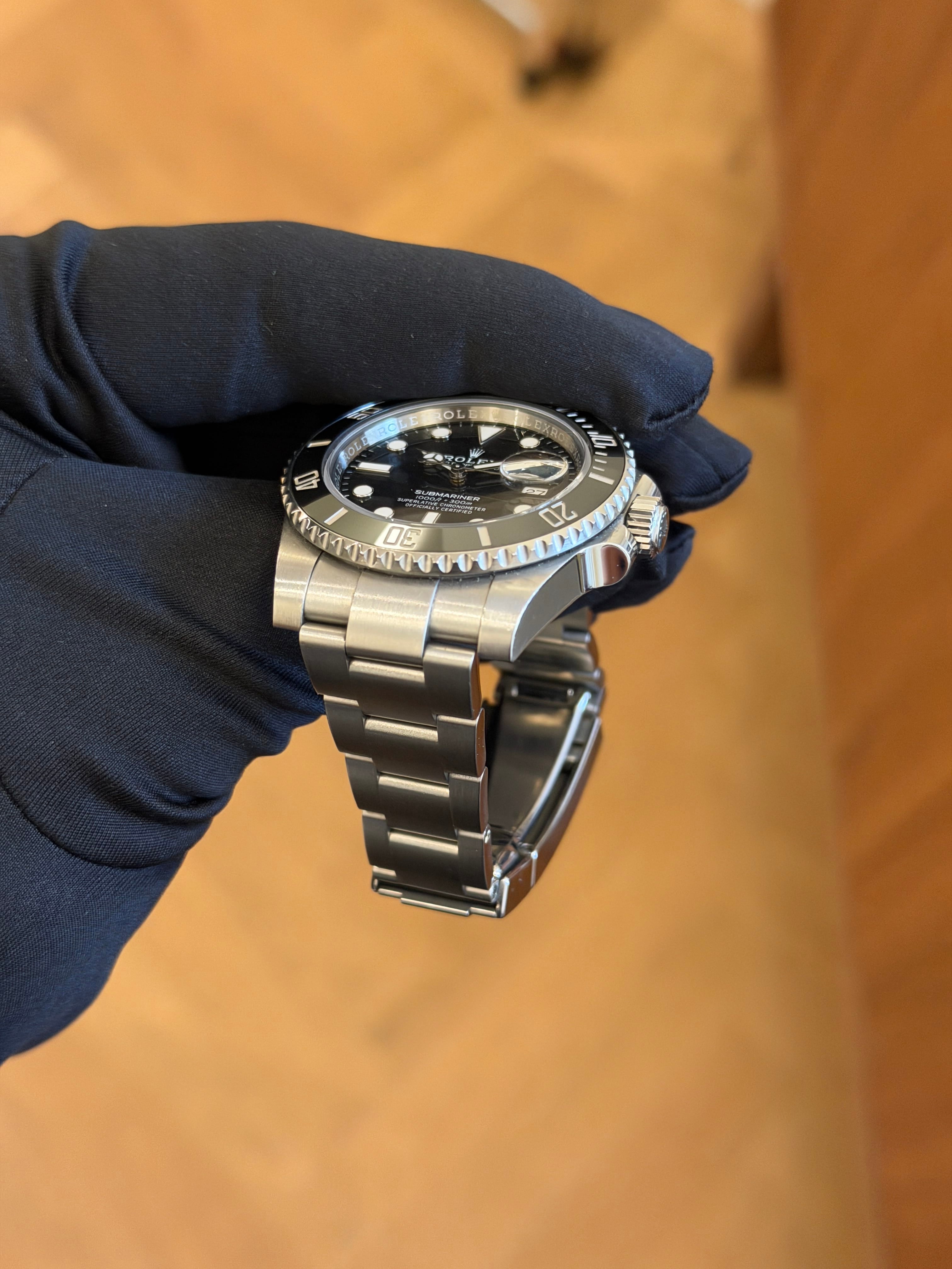 Rolex Submariner Date 116610LN Black Ceramic 40mm Box & Card