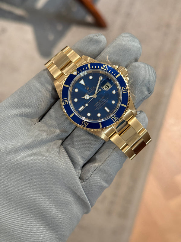 Rolex Watch Rolex Submariner Date 16618 - Yellow Gold Blue Dial - Full Set - 1998