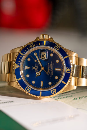 Rolex Watch Rolex Submariner Date 16618 - Yellow Gold Blue Dial - Full Set - 1998