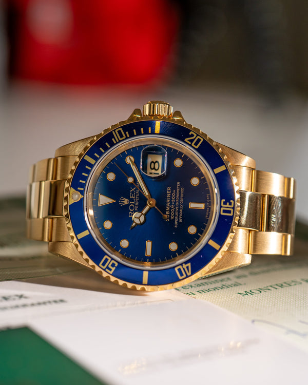 Rolex Watch Rolex Submariner Date 16618 - Yellow Gold Blue Dial - Full Set - 1998
