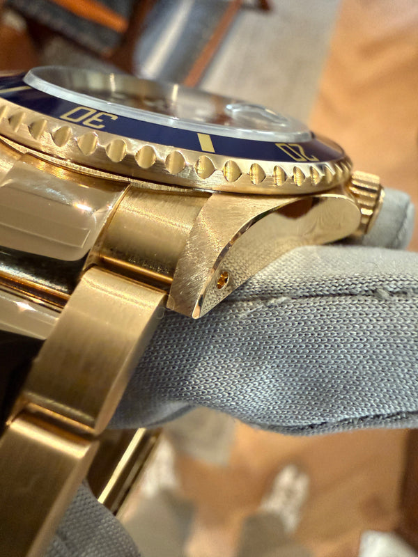 Rolex Watch Rolex Submariner Date 16618 - Yellow Gold Blue Dial - Full Set - 1998
