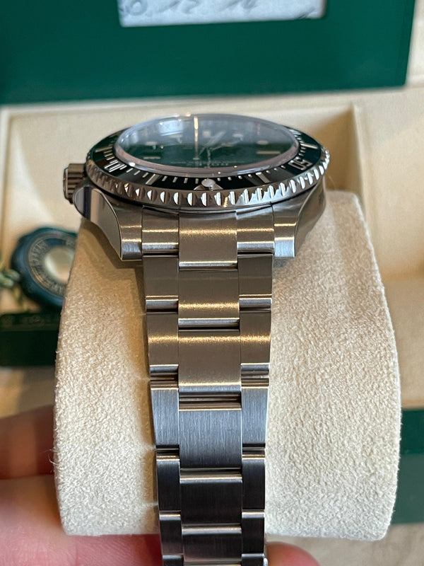 Rolex Sea-Dweller 116600 - NOS Full Stickers (2014)