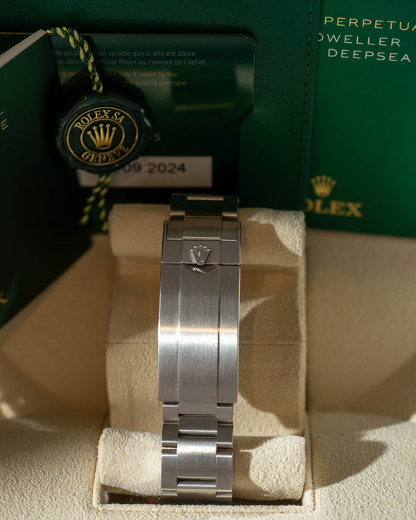 Rolex Sea-Dweller 126600 - Black Dial - Red Sea-Dweller - Full Set (2024)