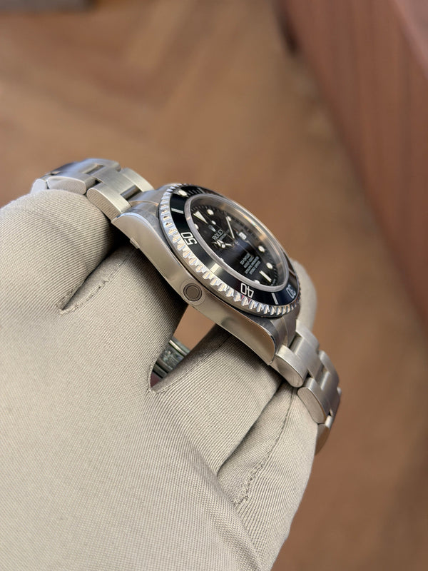 Rolex Sea-Dweller 16600 - Unworn NOS with Stickers - Full Set (2003)