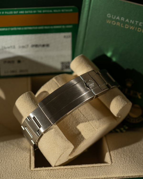 Rolex Sea-Dweller 4000 116600 – Box & Card (2015)