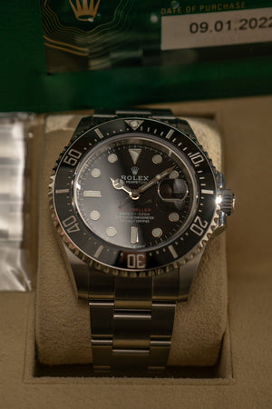 Rolex Sea-Dweller 43 126600 - Full Set (2022)