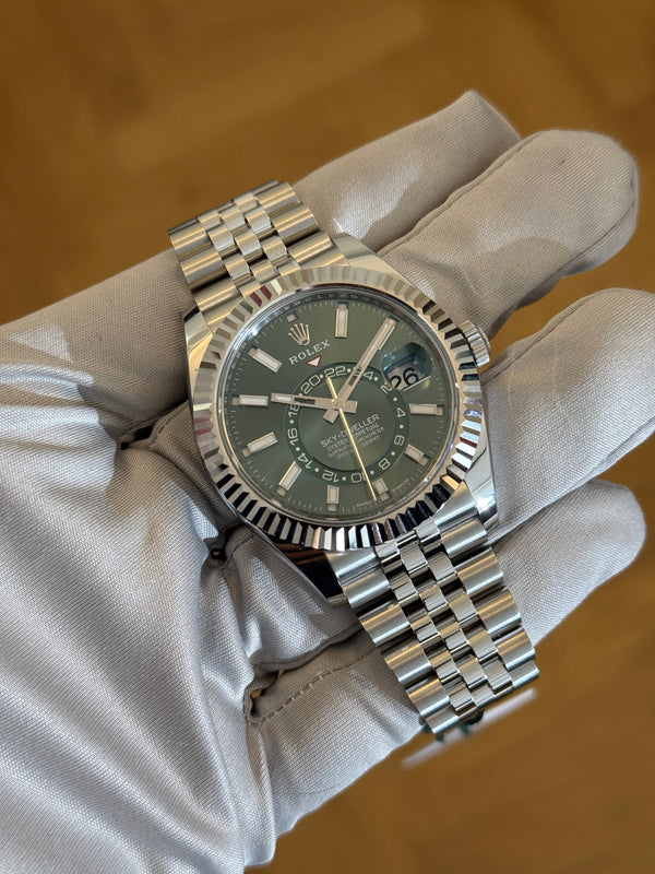 Rolex Watch Sky-Dweller 336934 - Mint Green Jubilee - Full Set - 2025