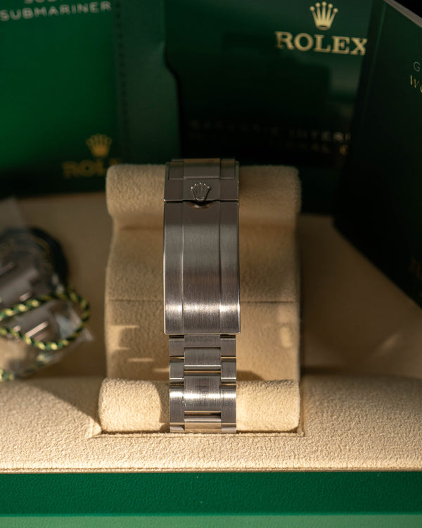 Rolex Submariner 124060 – 2022 – Full Set – Mint Condition