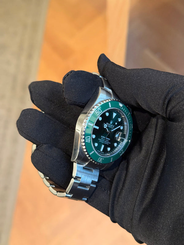 Rolex Watch Submariner Date 116610LV - Hulk - Full Set - 2019