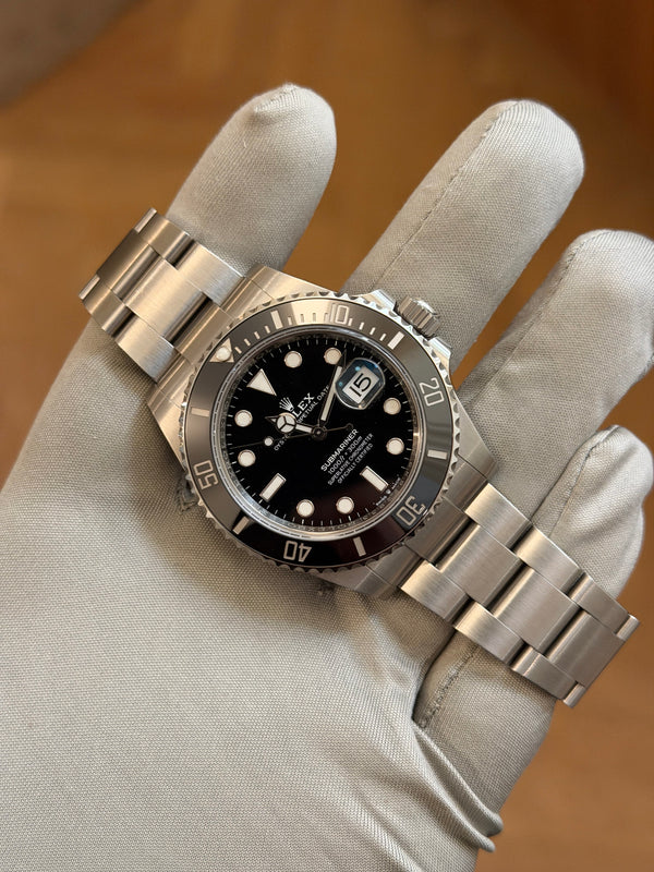 Rolex Submariner Date 126610LN - Black Ceramic - Full Set (2020)