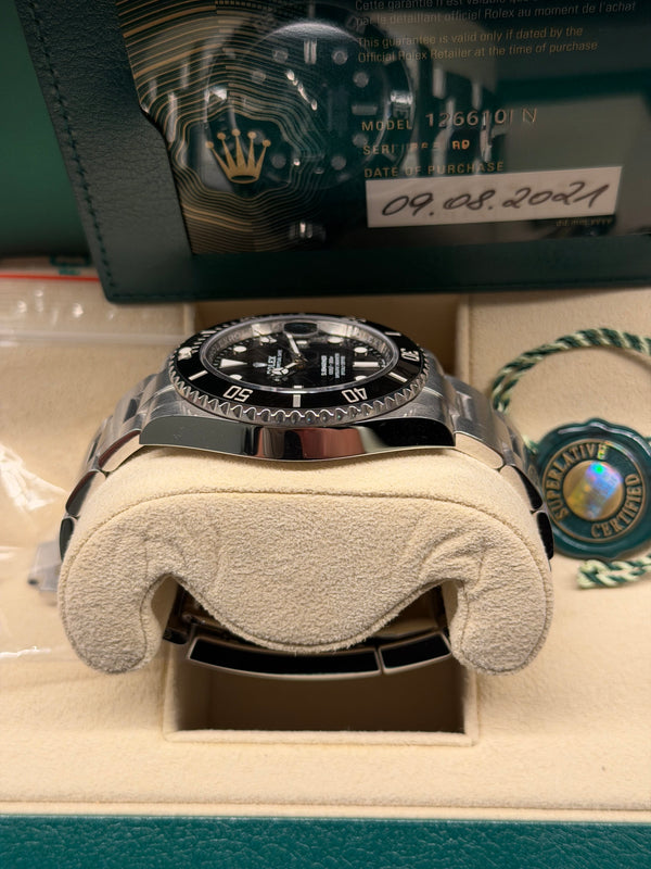 Rolex Submariner Date 126610LN - Ceramic Bezel - Full Set (2021)