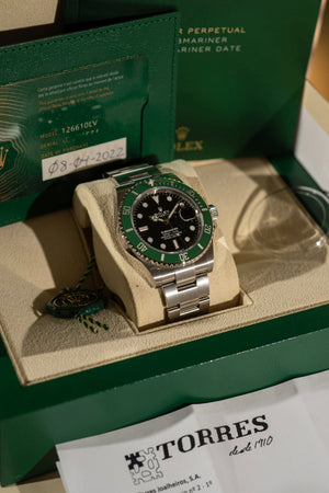 Rolex Submariner Date 126610LV – “Starbucks” – Full Set (2022)
