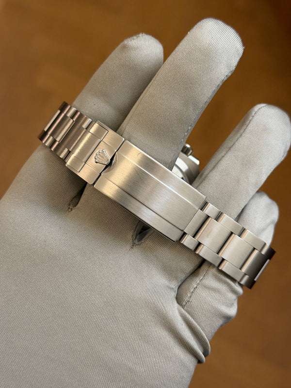 Rolex Submariner Date 126610LV - “Starbucks” MK1 - Full Set (2022)