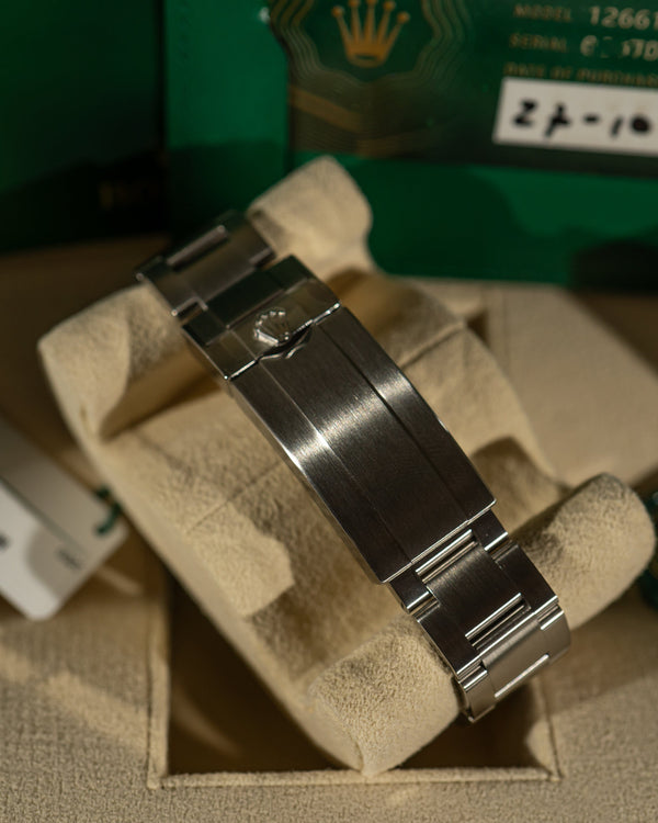 Rolex Submariner Date 126610LV – Starbucks – Unworn Full Set (2023)