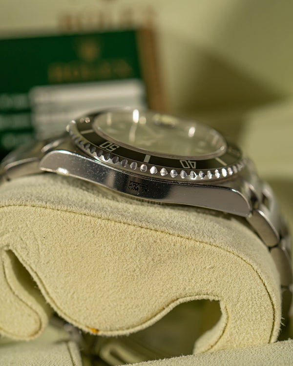 Rolex Submariner Date 16610 – Box & Card (2008) – NOS / Unworn