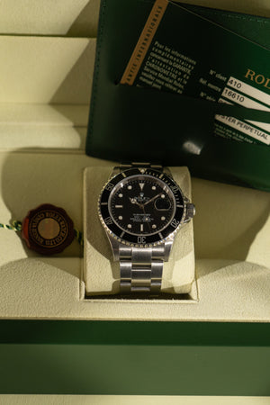 Rolex Submariner Date 16610 – Box & Papers (2010)