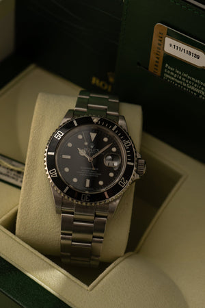 Rolex Submariner Date 16610 - Full Set (2009)