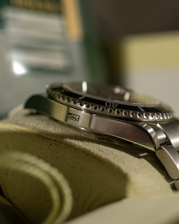 Rolex Submariner Date 16610 – NOS with Stickers – Full Set (2010)