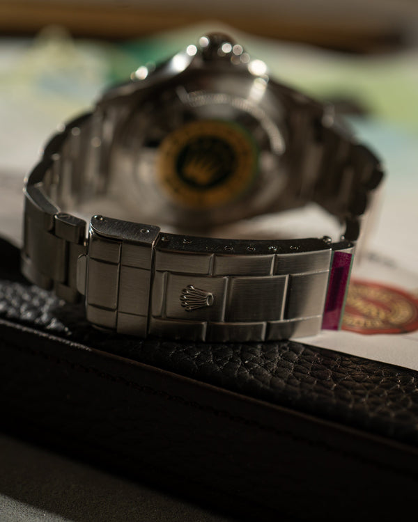 Rolex Submariner Date 16610LV “Kermit” –  With papers & Unworn (2005)