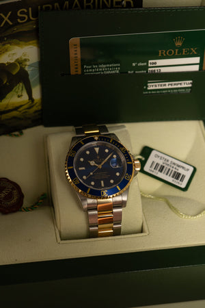 Rolex Submariner Date 16613LB - New Old Stock - Full Set (V-Serial)