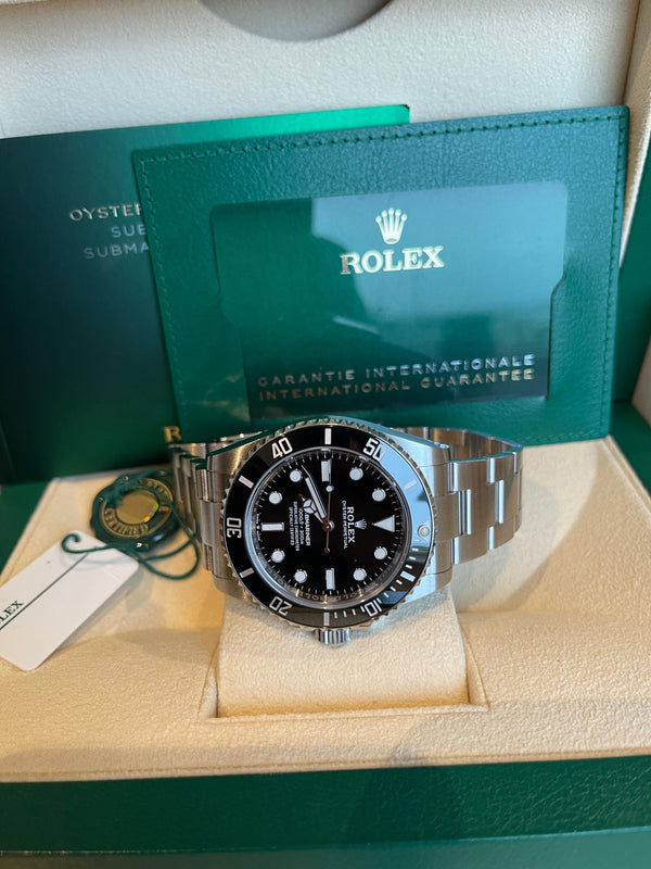 Rolex Submariner "No Date" 124060 - Full Set (2022)