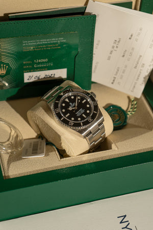 Rolex Submariner No Date 124060 – Full Set with Invoice (2023)