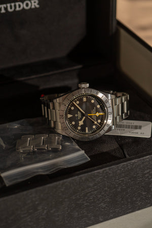 Tudor Black Bay Pro 79470 – Box & Tag