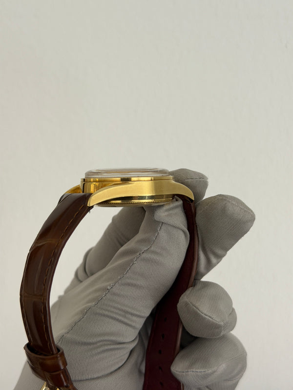 Universal Geneve Watch Compax 184.450 - 18K Yellow Gold No. 45 Limited Edition of 100 - Box & Papers - 1995