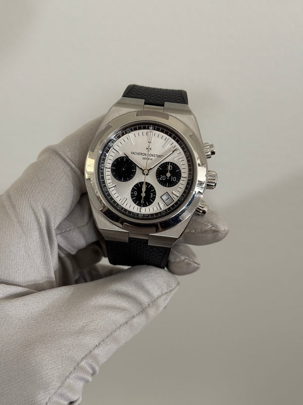 Vacheron Constantin Watch Overseas Chronograph 5500V/110A-B686 - Panda Dial - Full Set - 25% VAT (2023)