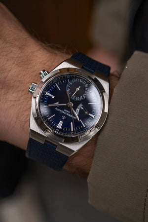 Vacheron Constantin Overseas Dual Time 7900V/110A-B334 – Blue Dial – Full Set (2019)