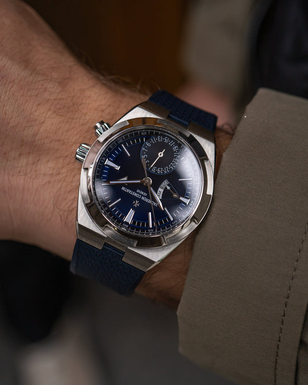 Vacheron Constantin Overseas Dual Time 7900V/110A-B334 – Blue Dial – Full Set (2019)